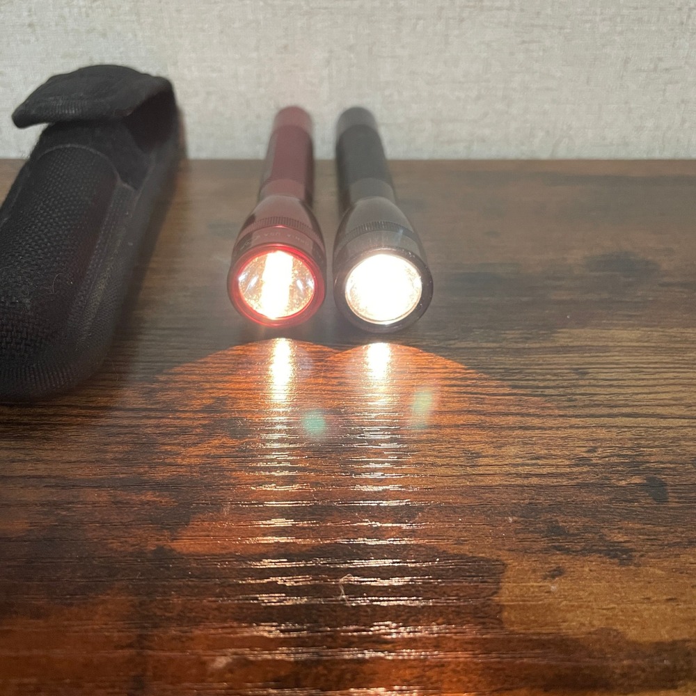 Maglite Mini AA Flashlight Bundle Red and Black with Nylon Belt Holster 2 Pack - Picture 8 of 11